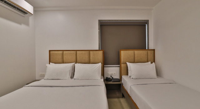 Номер Deluxe 7 Orbit Hotel, Surat