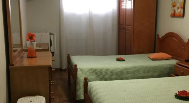 Residencia Salva Vidas, Rezervovat Hotel Hotely v Oeste s parkováním, Parkování