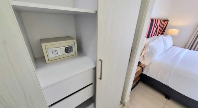 Студия Executive Origen Local Suites