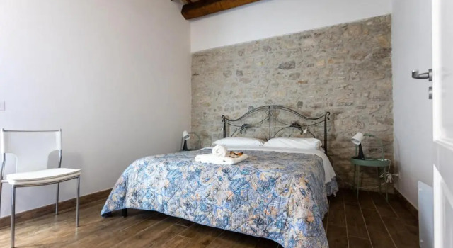 Апартаменты с 3 комнатами casa 160 mq 3 piani, ristrutturato e terrazza con vista