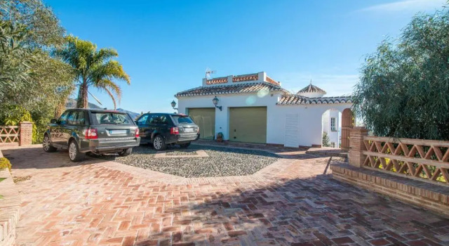 Вилла Deluxe Villa El Gavilan, Frigiliana