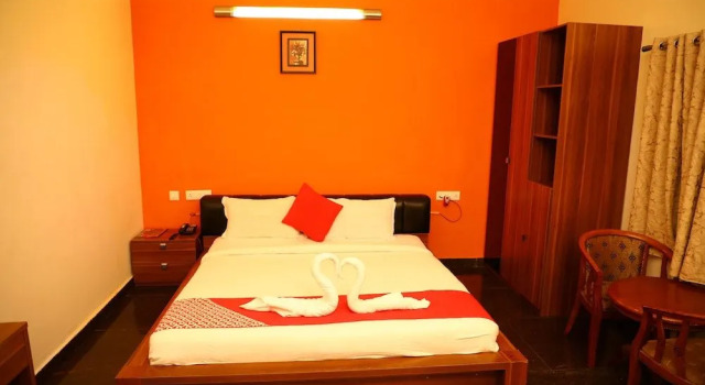 The Meenakshi Resort, Rezervovat Lázně / Resort Hotely v Bangalore s parkováním, Parkování