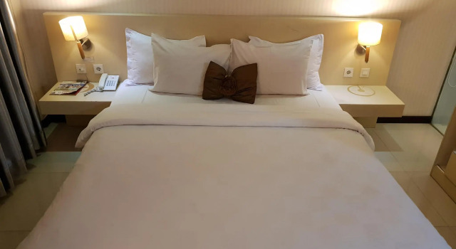 Scarlet Kebon Kawung Hotel, Reservar Hotel Hotéis em Bandung com pequeno-almoço, perto de Bandung Indah Plaza, Café da manhã