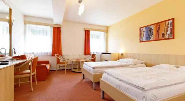 Трёхместный номер Standard Hotel Senimo