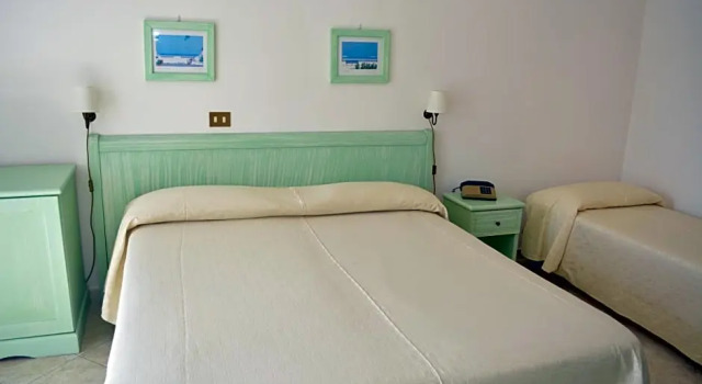 Трёхместный номер Standard Hotel Dania