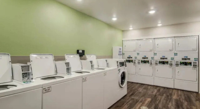 WoodSpring Suites Libertyville - Chicago