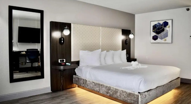 Номер Standard Best Western Marina State Beach