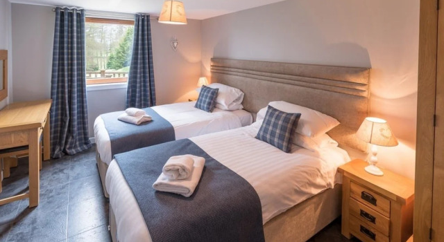 Lord Galloway 31 With Hot Tub, Newton Stewart, Book Hotel Minnigaff Scotland