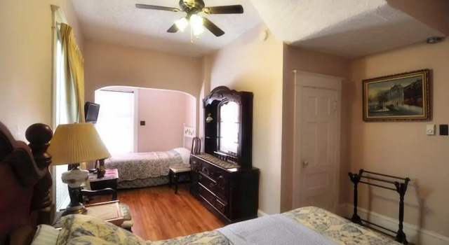 Трёхместный номер Standard Glory Inn Downtown Moncton