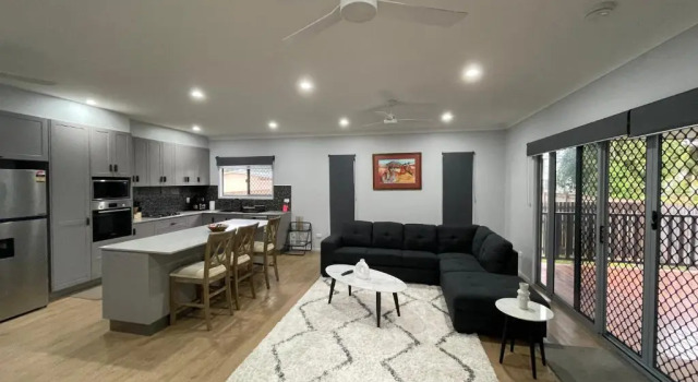 Коттедж с 4 комнатами BRAND NEW 4 Bedroom House