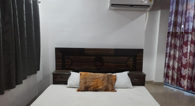Hotel Rajganga, Забронировать Отель Гонда штат Уттар-Прадеш