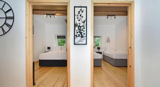5 Bed Barn Conversion - with Private Hot Tub