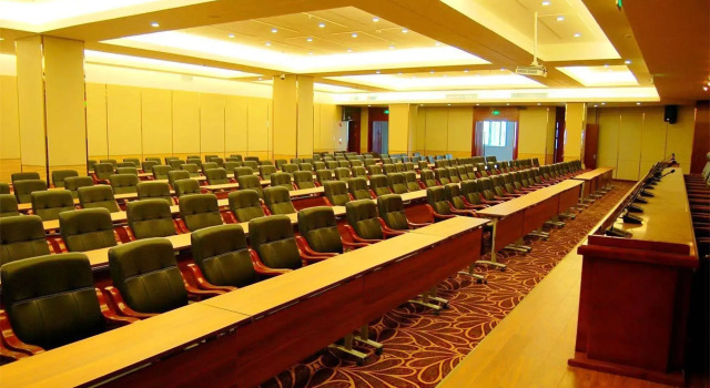 Yichang Guobin Bandao Hotel, Prenota Hotel Yichang Hubei