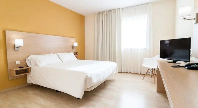 Люкс B&B HOTEL Madrid Las Rozas