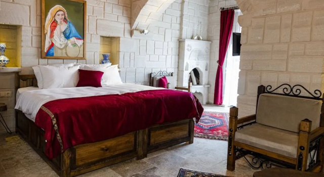 Megaron Cave Hotel