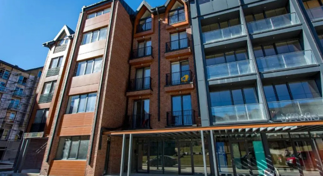 Modern family appartment with 4kTV, coffee machine and big fridge in New Gudauri Alpic