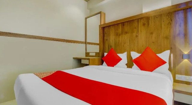OYO Flagship 77349 Hotel Super 7 Inn