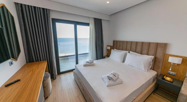 Трёхместный номер Deluxe с видом на море El Primero Hotel