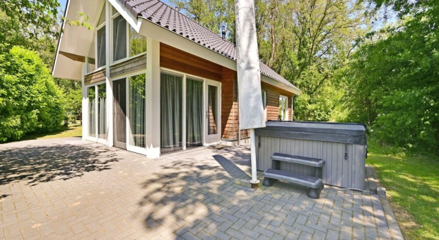 Beautiful Chalet With gas Fireplace, Réserver Chalet Cottages à Twente, Cottage