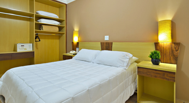 Plaza Inn Flat Araxá, Забронировать Отель Араша Минас-Жерайс