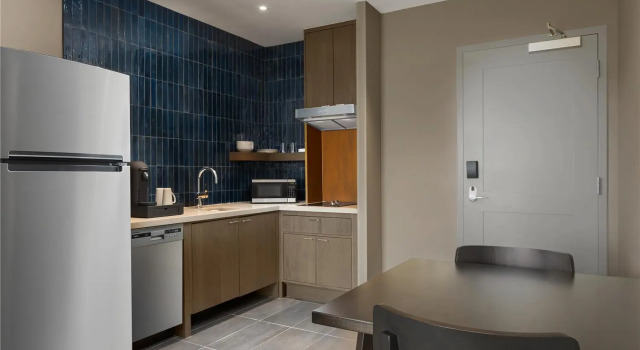 Шестиместный люкс Hotel Avail Rogers, Tapestry Collection By Hilton