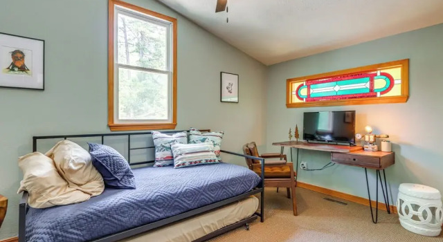 Lakefront Cabin < 3 Mi to Dtwn Eureka Springs!, Забронировать Дом для отпуска Юрика-Спрингс Northwest Arkansas