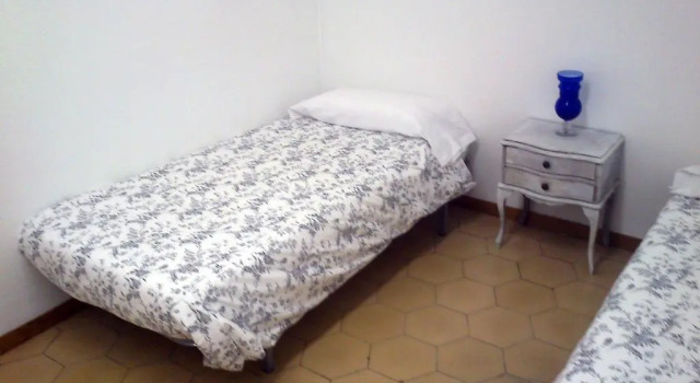 room in girona, Book Mini-hotel Moteller i Girona, Motel