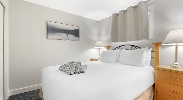 Четырёхместный люкс с 2 комнатами Best Western Inn at Penticton