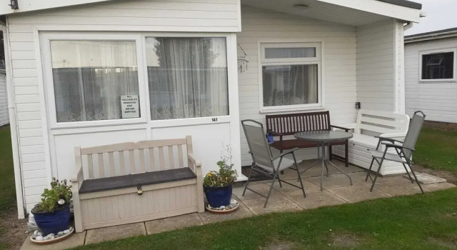 Шале 3 Bed Chalet - Sleeps 6 - Parking - Garden - Wifi