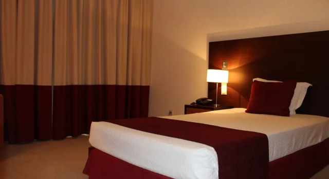 Одноместный номер Standard с балконом BejaParque Hotel