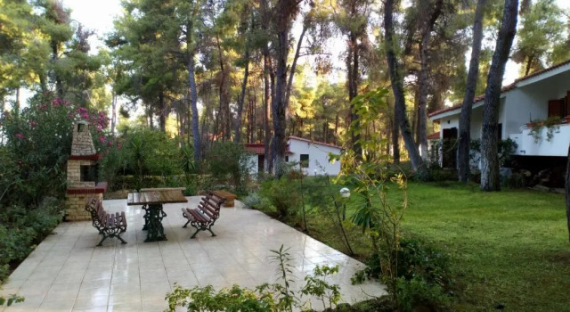 Коттедж Family Villa in Sani - Sleeps 6 - Parking - Wifi