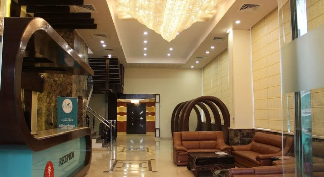 OYO 3760 Hotel Elysee, Rezervovat Hotel Déhrádún Uttarakhand