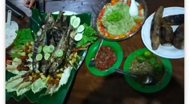 Medewi Surf Homestay, Rezervovat Hotel Hotely v Bali se snídaní, Snídaně