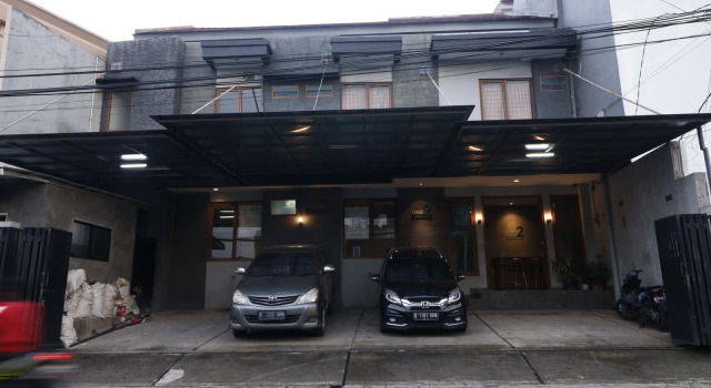 Кровать в общем номере RedDoorz Plus near RS Harapan Kita