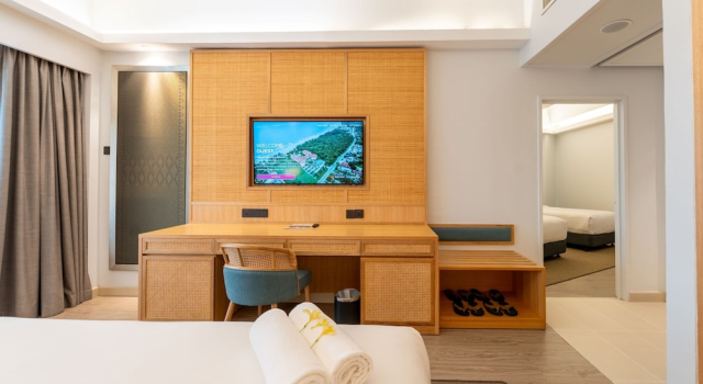Семейный номер Standard с балконом Swiss-Grand Beach Resort Kuantan - Newly Upgraded 5-Star
