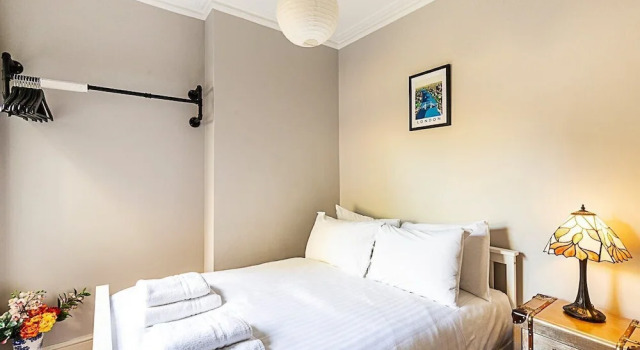Апартаменты Chic Garden Flat in Leafy Ealing