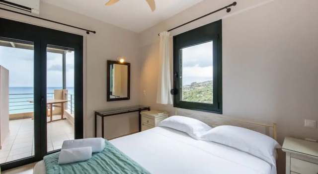 Полулюкс Portela Suites Kastri