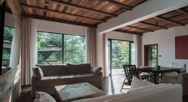 Люкс с видом на горы Emeishan Hetang Yunqi Tangquan Homestay