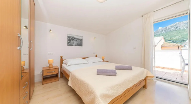 Awesome Home in Kastel Gomilica With Wifi and 1 Bedrooms