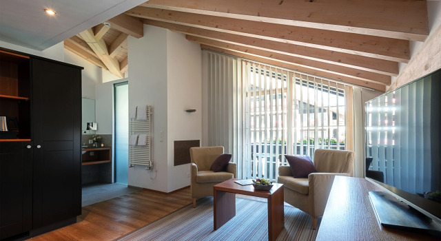 Полулюкс Le Mirabeau Resort & Spa