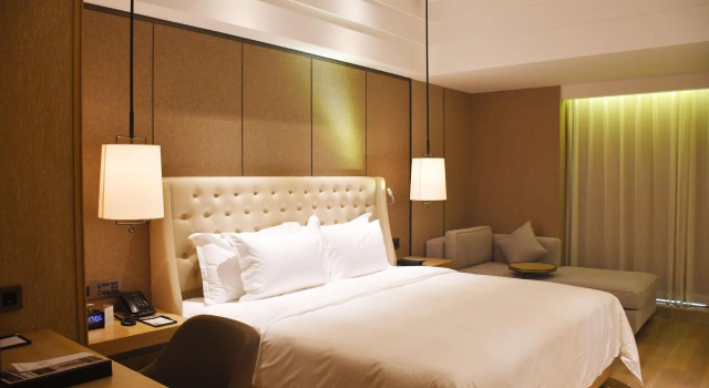 Номер Premier Wyndham Grand Maoming
