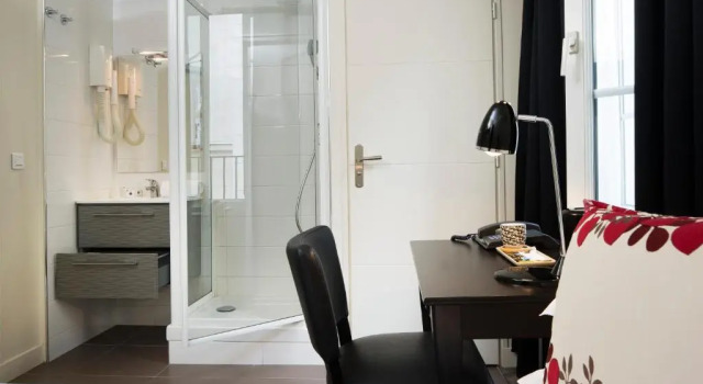 Одноместный номер Standard Lion dOr Paris Suites