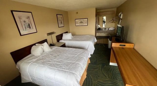 Номер Deluxe Hilltop Inn Pittsburgh