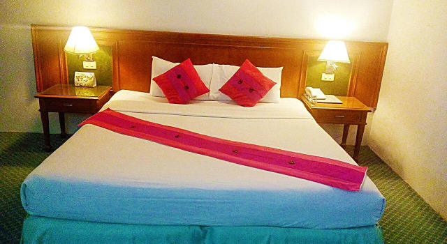 Khumsuphan Hotel, Rezervovat Hotel Hotely v Central Thailand se snídaní, Snídaně