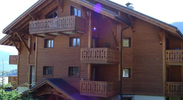 Apartment in Les Allues Near Forest Trails