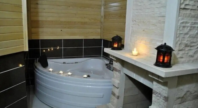 Двухместный номер Deluxe с балконом Assortie La Villa Hotel