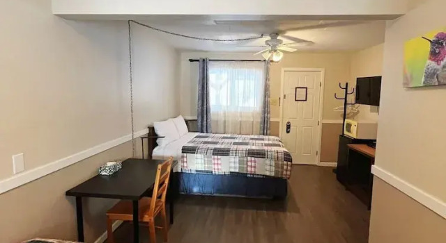 Номер Economy Rivermount Motel