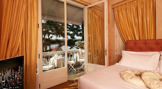 Люкс Executive с балконом и с видом на озеро Villa La Vittoriana
