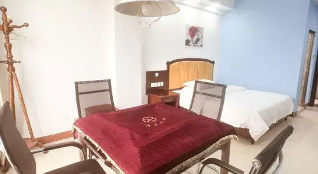 Meilan Haiyue Hotel, Book Hotel Meilan 