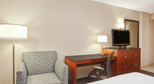 Двухместный номер Standard Holiday Inn Express Hotels- Hampton by IHG
